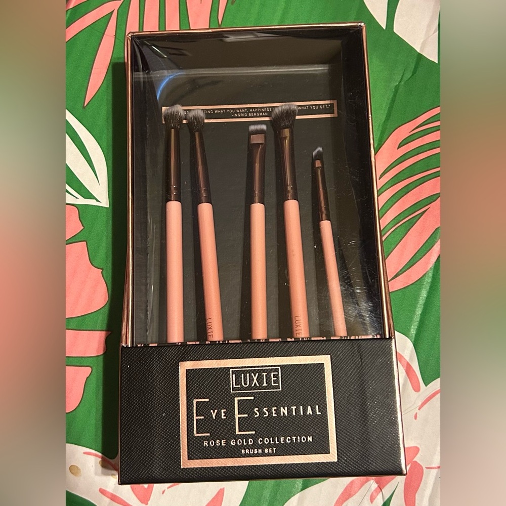 New Luxie Eye Brush Set
